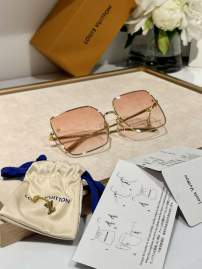 Picture of Louis Vuitton Sunglasses _SKUfw76323955fw